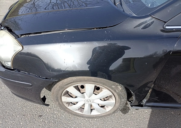 Toyota Avensis cena 8000 przebieg: 276721, rok produkcji 2006 z Łódź małe 92